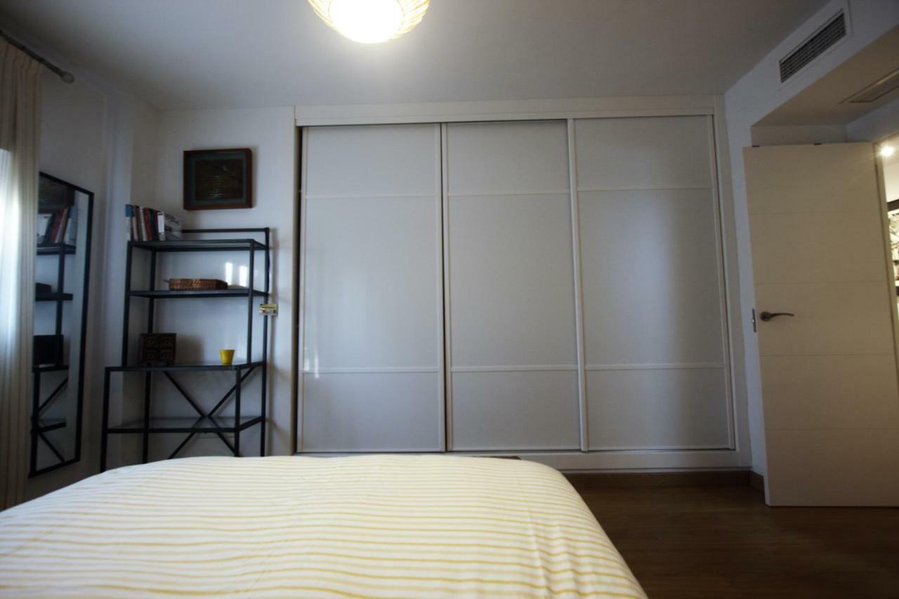 Bonito Apart. Con Parking Y Piscina Mairena del Aljarafe Exterior photo